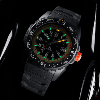 Bear Grylls Survival, 43 mm, Taucheruhr, XB.3731, UV shot