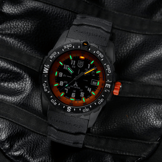 Bear Grylls Survival, 43 mm, Taucheruhr, XB.3739, UV shot