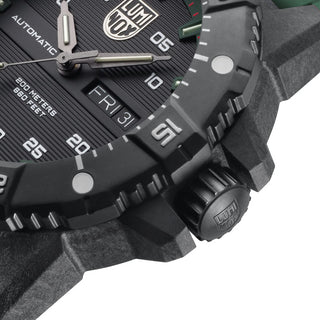 Master Carbon Seal Automatic, 45 mm, Militäruhr - 3877, Detailansicht Ziffernblatt und Krone